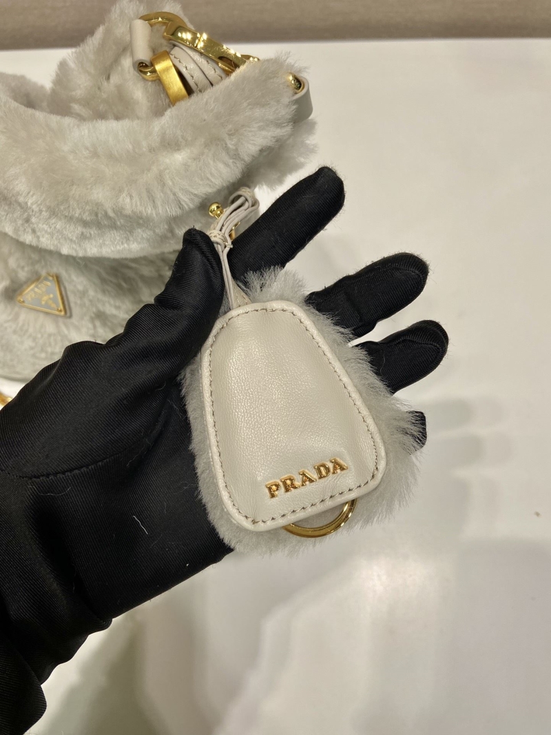 Pra*a triangle pouch